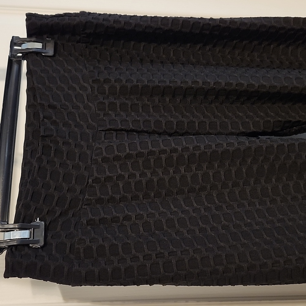 Black Booty Lifting Workout Leggings XL Shapes/Lifts Butt Area - Picture 2 of 7